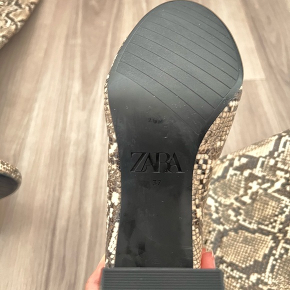 Zara snake print knee high boots - Picture 2 of 3
